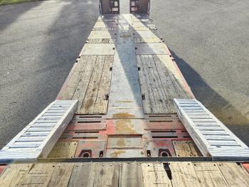 F-S44-/ 4 x STEERING / HYDRAULIC RAMPS / EXTENDABLE